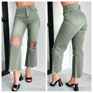 Vervet High Rise 90’s Crop Flare Jeans